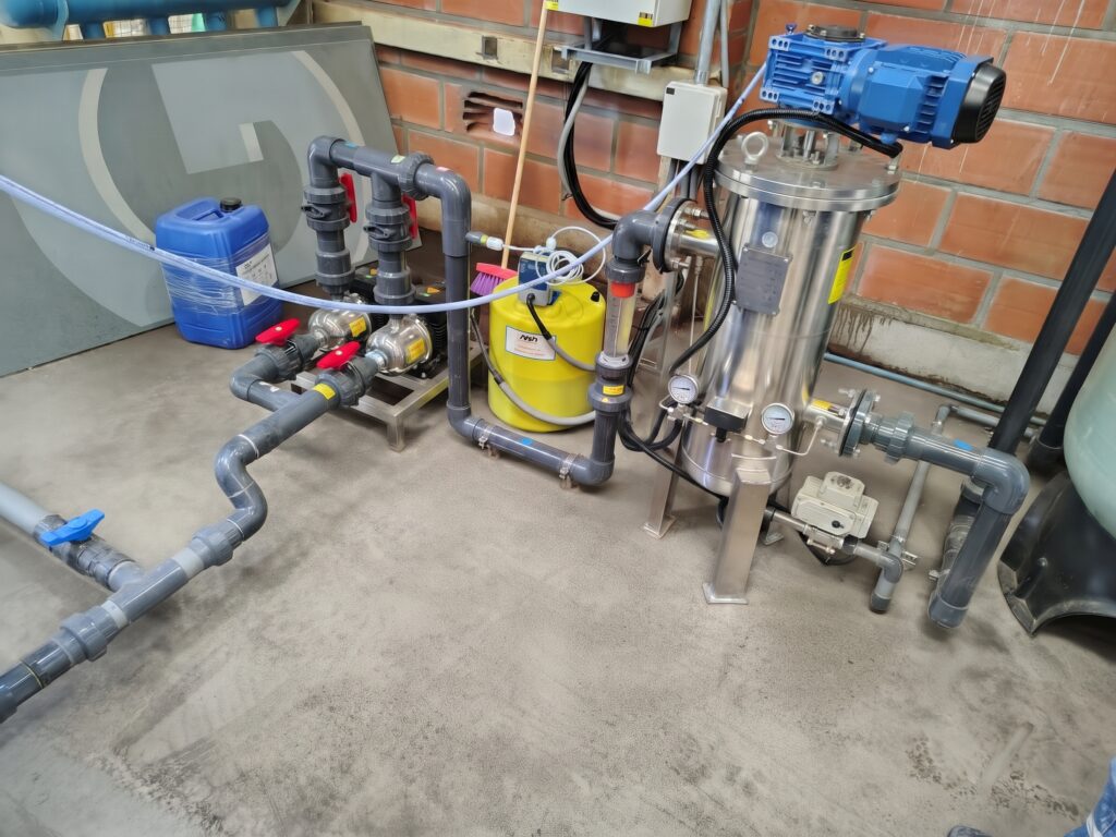 Filtro autolimpiante instalado por AWT en Novopan