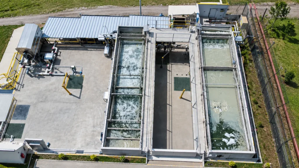 Empresa de tratamiento de agua: PTAR industrial de Danec construida por AWT